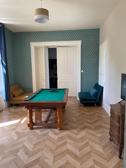 Appartement De Caractere Mirecourt Eksteriør bilde
