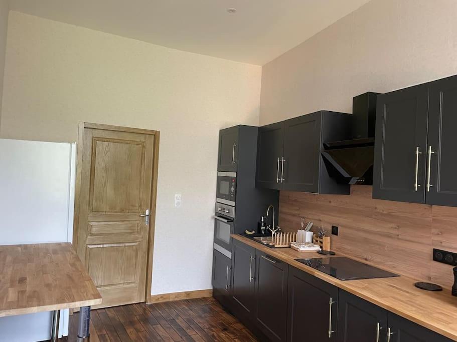 Appartement De Caractere Mirecourt Eksteriør bilde